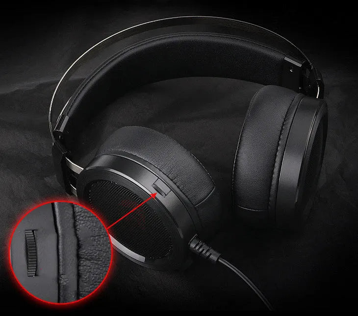 Black wired computer gaming headset with 2-metre cable and 3.5mm audio connector