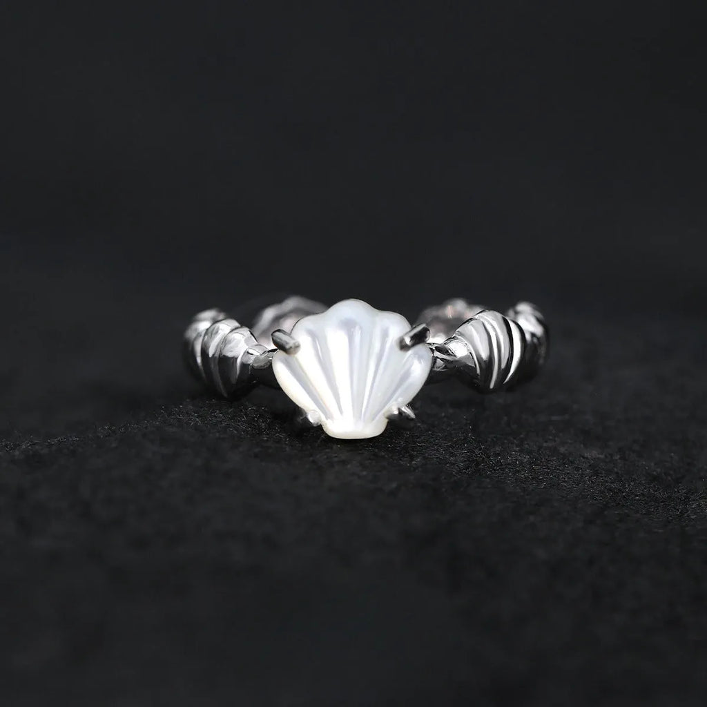Adjustable silver ring with shell and tiger eye stone in white gold plating