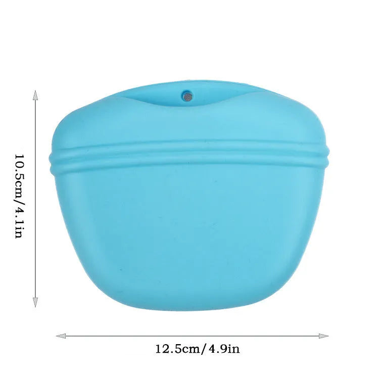 Silicone dog treat training bag with clip for belt attachment and magnetic closure