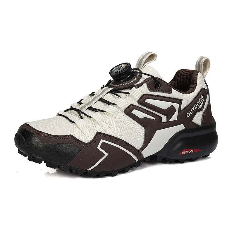 Men's beige hiking shoes with synthetic leather upper and elastic closure on natural rubber sole