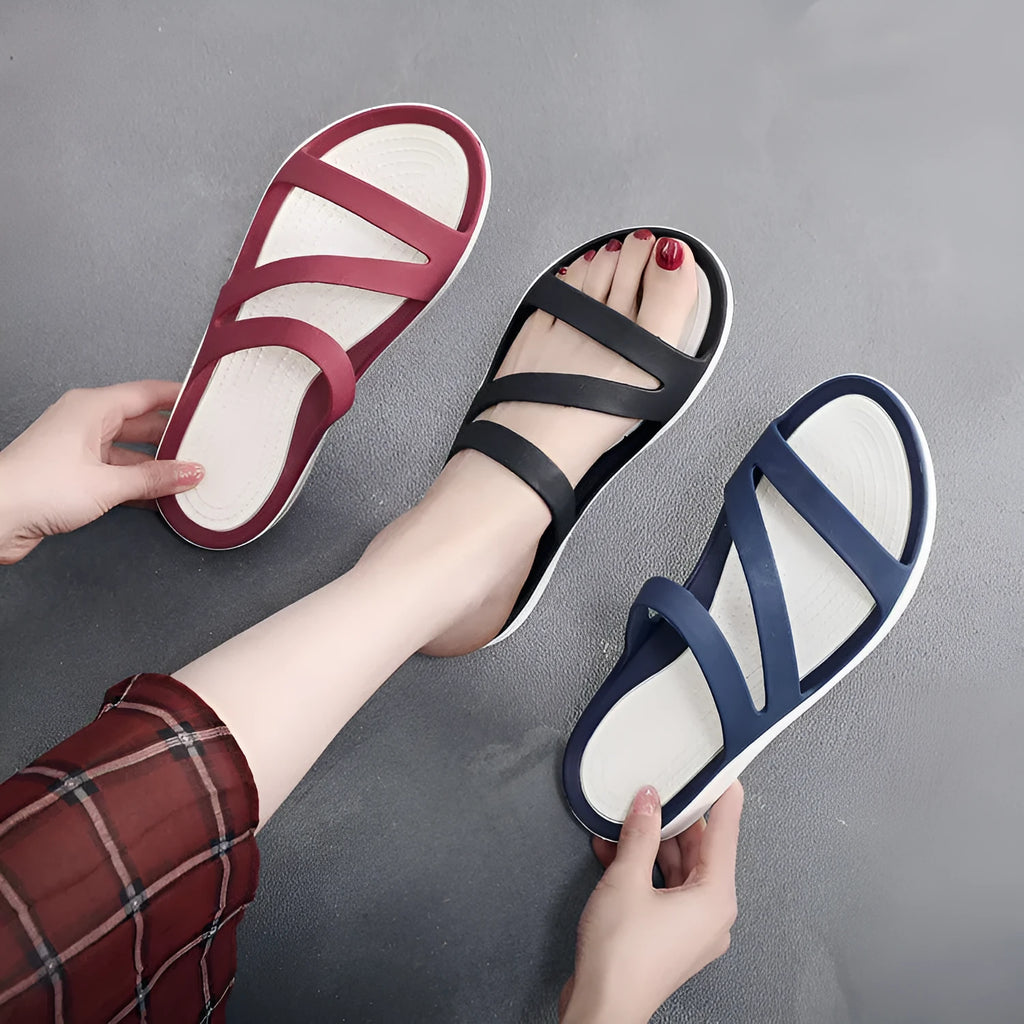 Women's solid-colour casual beach sandals with breathable PP upper on a neutral background