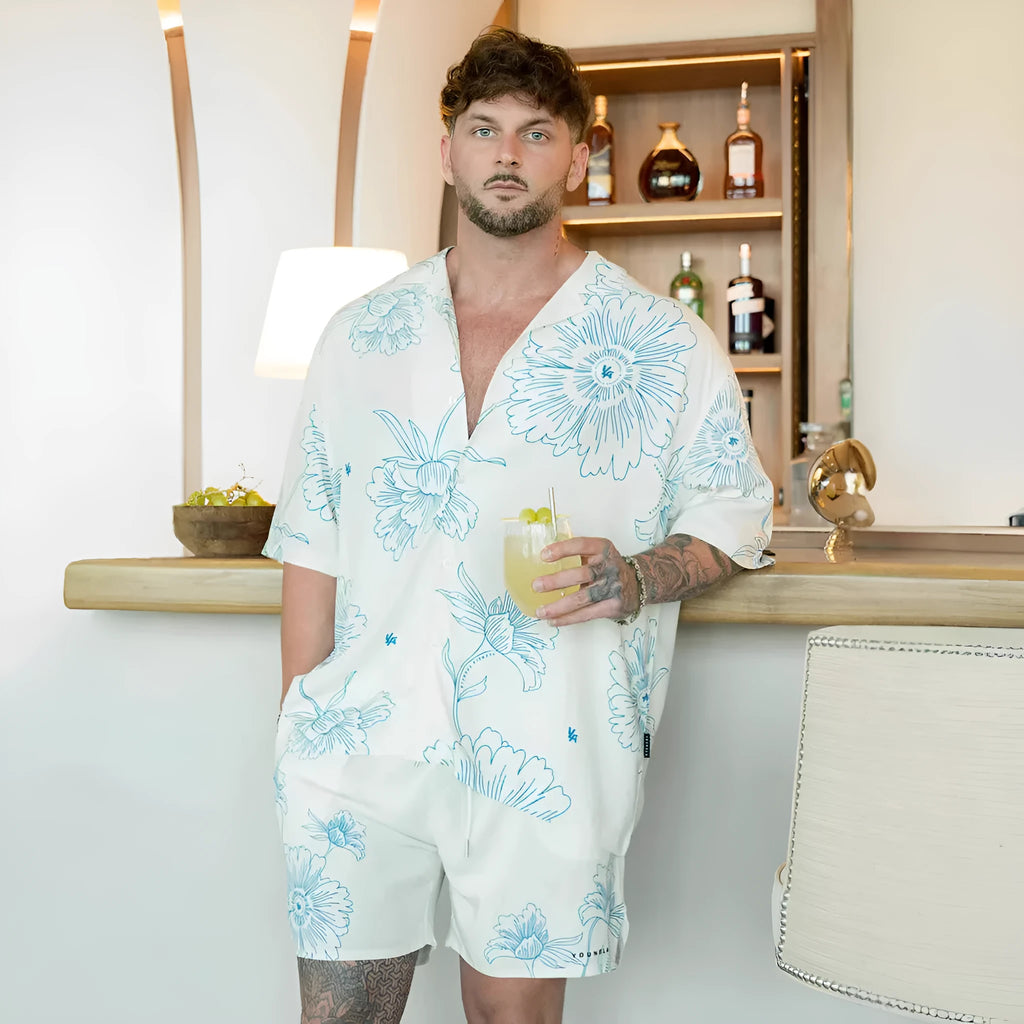 Men's loose-fitting floral printed cardigan-style top with short sleeves in light colour