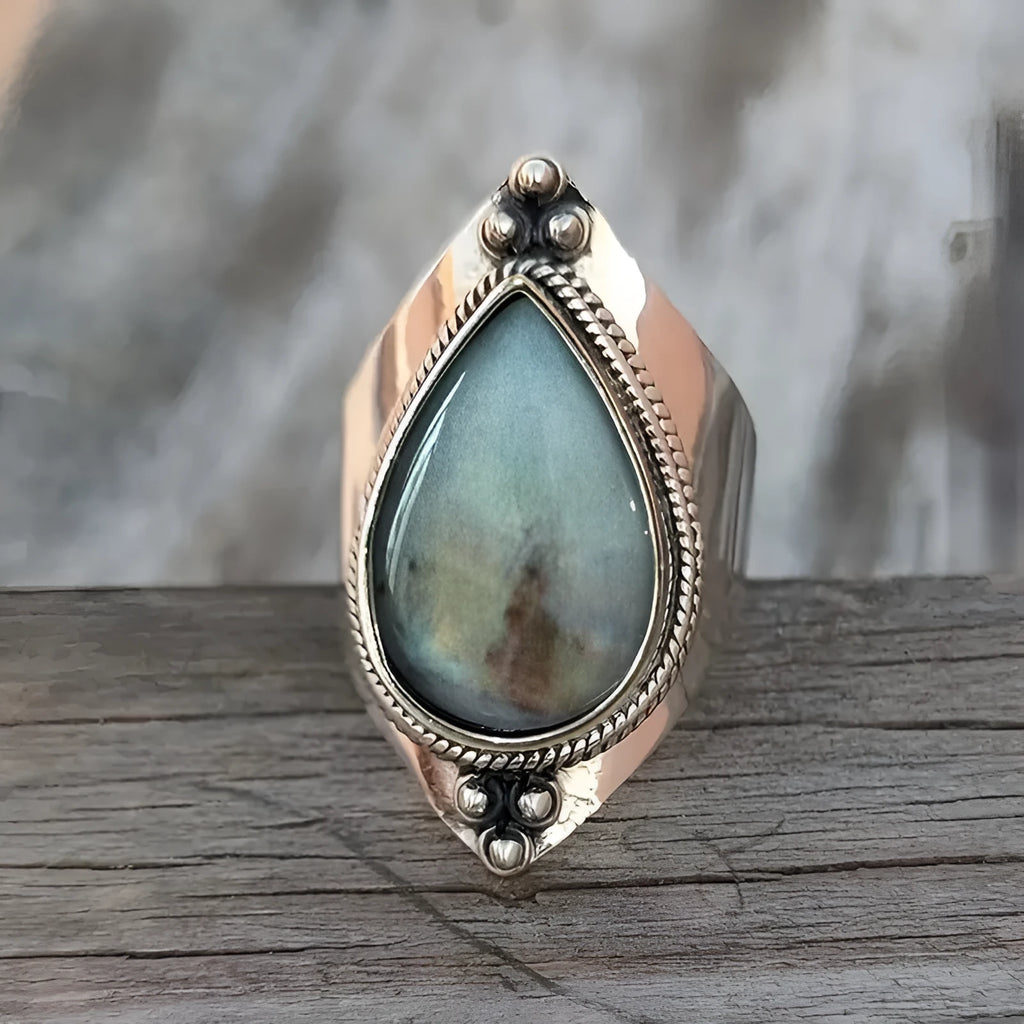 Women's copper ring with teardrop sticker in ancient silver, drop-shaped geometric design