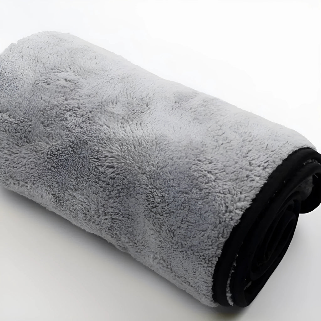 Microfiber car cleaning towel shown in three size variations: 75x35cm, 60x40cm, and 100x40cm.