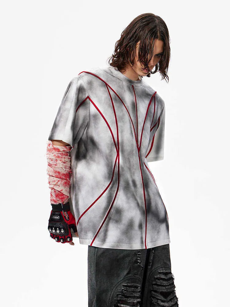 Women's padded shoulder T-shirt with three-dimensional line patchwork design and round neck collar
