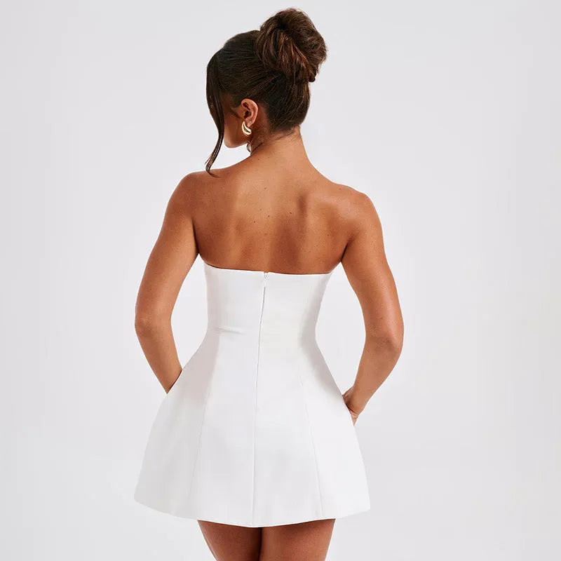 Women's solid colour backless tube dress with A-line skirt in summer street fashion style