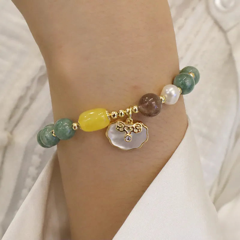 Natural green jade shell bracelet for women with casual styling