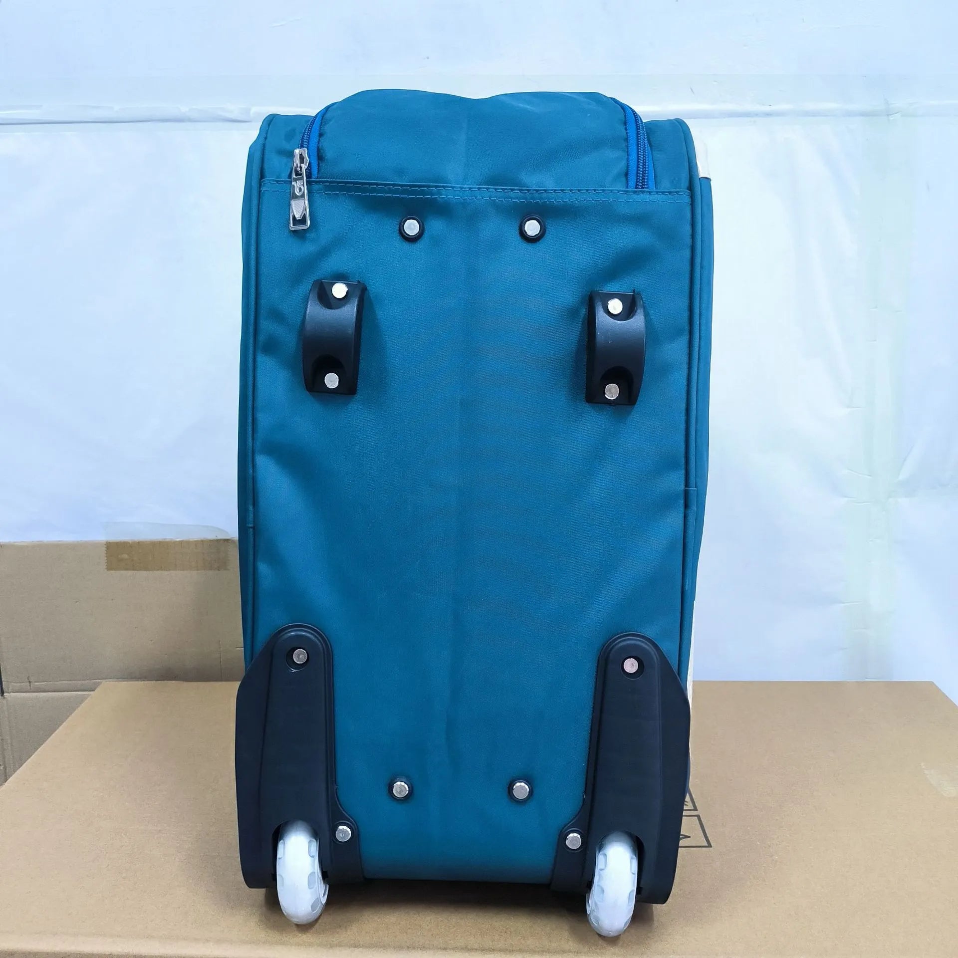 Oxford Pull Rod Nylon Waterproof Large Capacity Travel Bag for Business and Leisure, Solid Colour with Colour Blocking, Available in 20- or 24-Inch Size, 36-55 Litre Capacity, in Purple, Lake Blue, Black, Brown, Rose Red, or Dark Blue with Black Wheels