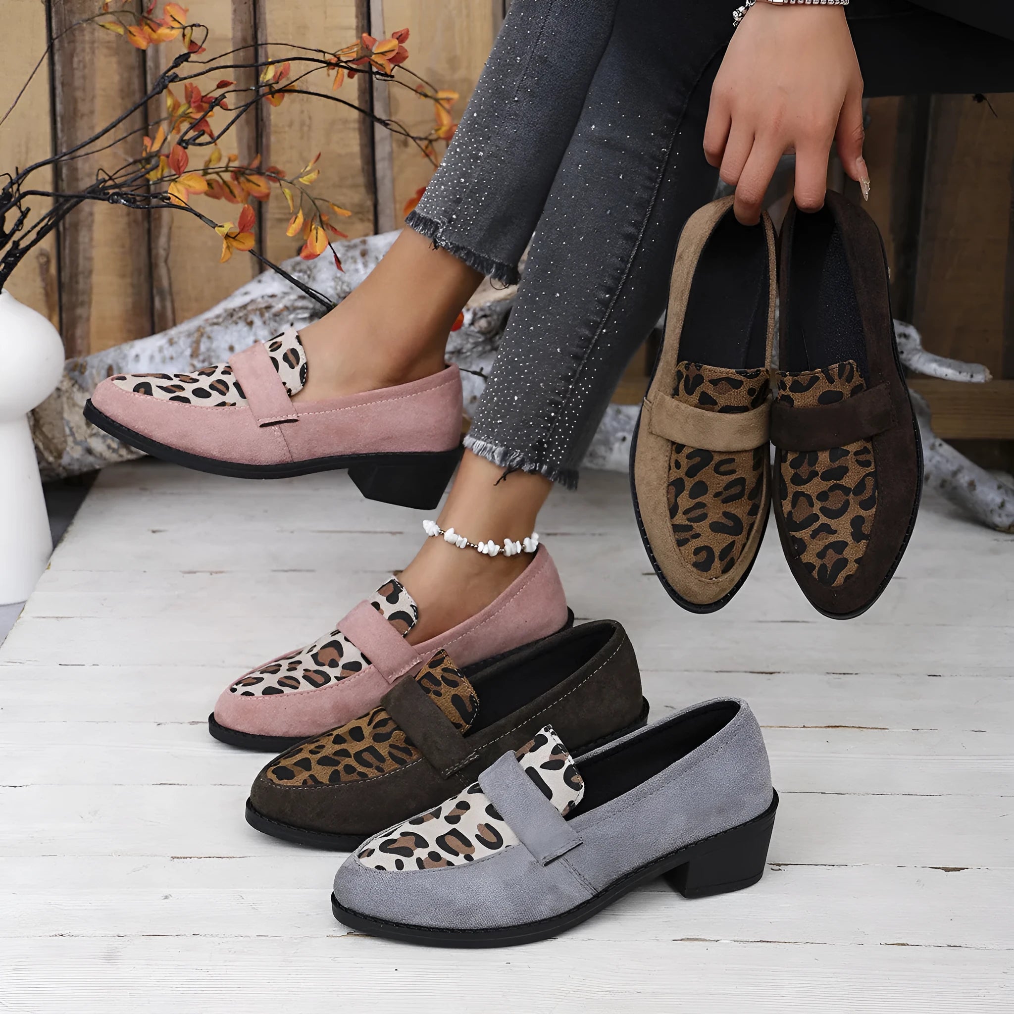 Leopard print suede slip-on shoes with chunky heel and pointed toe in brown colour