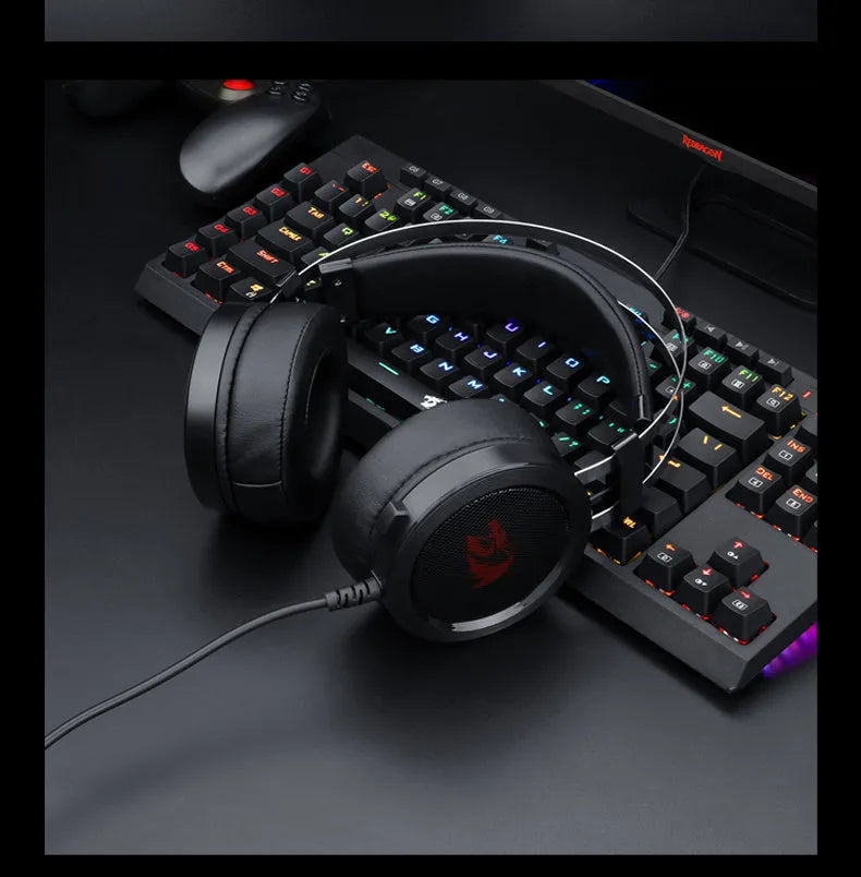 Black wired computer gaming headset with 2-metre cable and 3.5mm audio connector