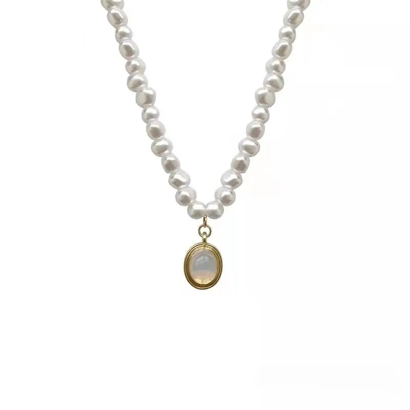 French Court vintage geometric pearl necklace made from alloy with adjustable length.