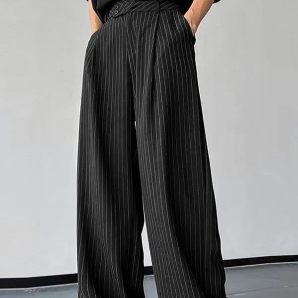 Men's black vertical striped pleated casual trousers with elastic waistband