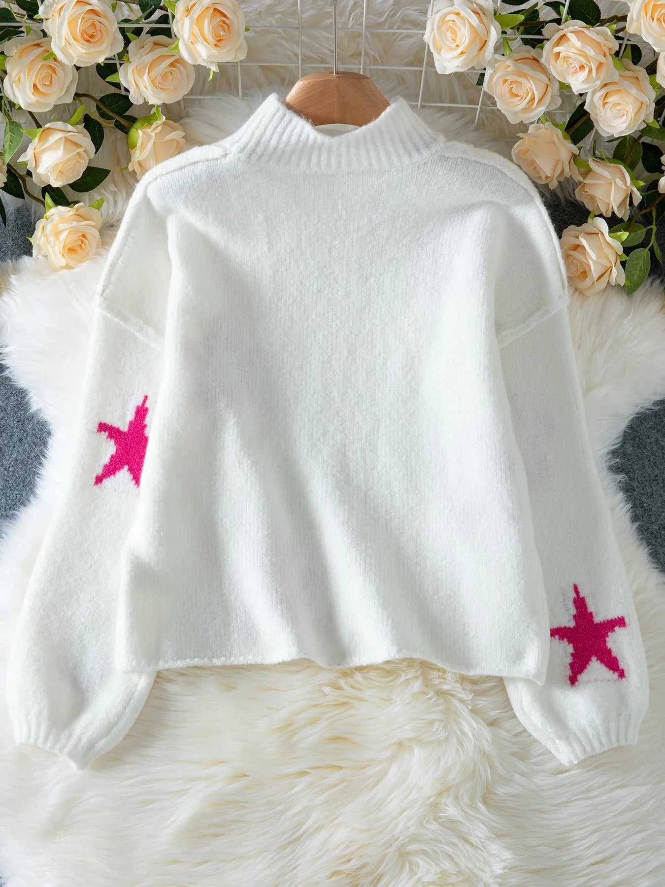 White women's turtleneck pullover with black star pattern, loose fit, imitation velvet fabric
