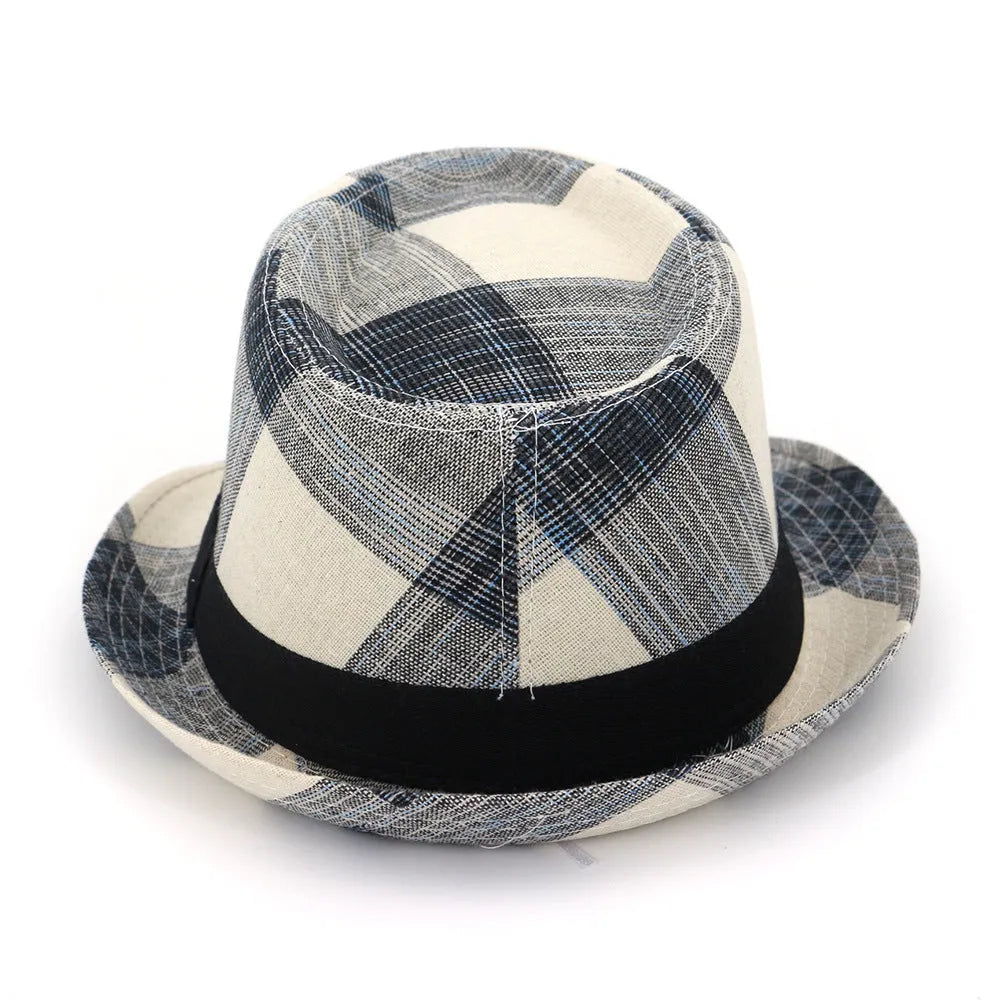 Bell-crown polyester sun hat in black or blue with 58cm circumference and 4.5cm brim