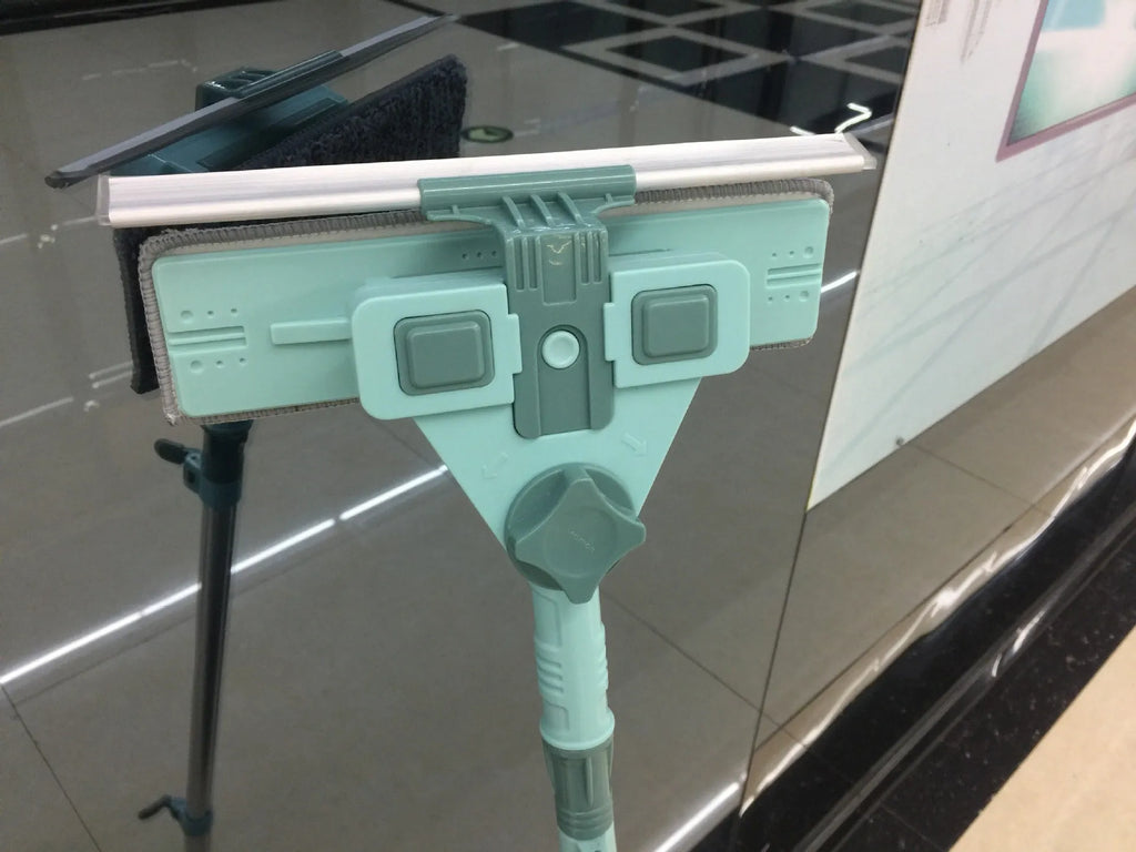 Manual double-sided retractable high-rise window glass scraper with lever and plastic handle