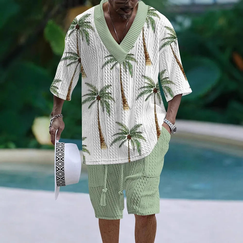 Loose fitting casual short sleeve suit with matching shorts in polyester fabric