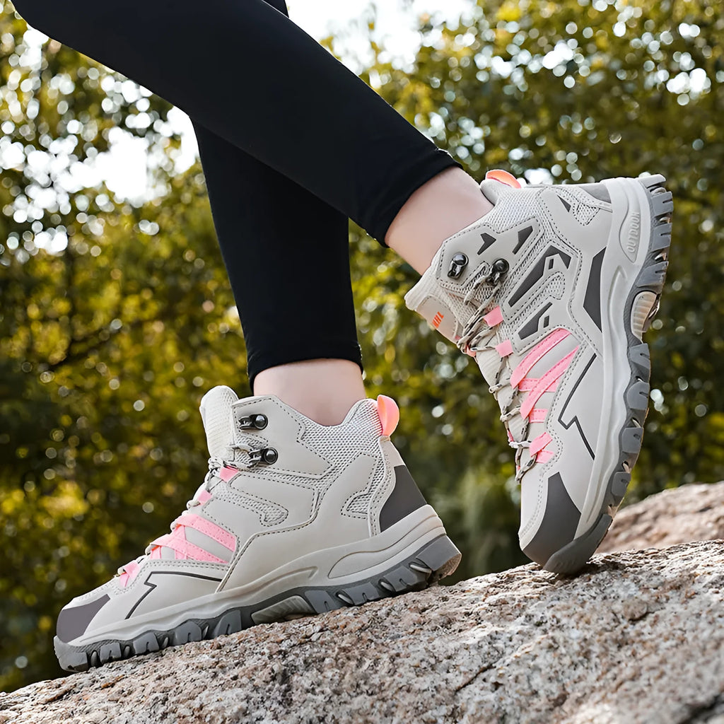 Hiking sneakers low-top outdoor shoes with rubber soles and flannel uppers in five colour options