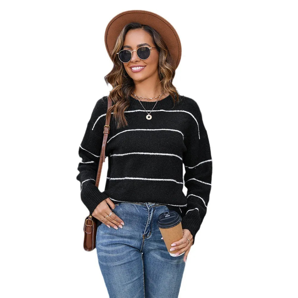 Women's striped pullover sweater with round neck and loose street fashion fit in black colour