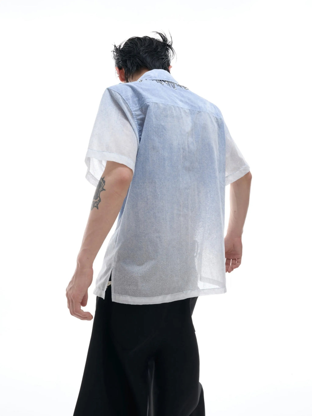 Man's blue and white gradient loose-fit casual half-sleeve polyester shirt