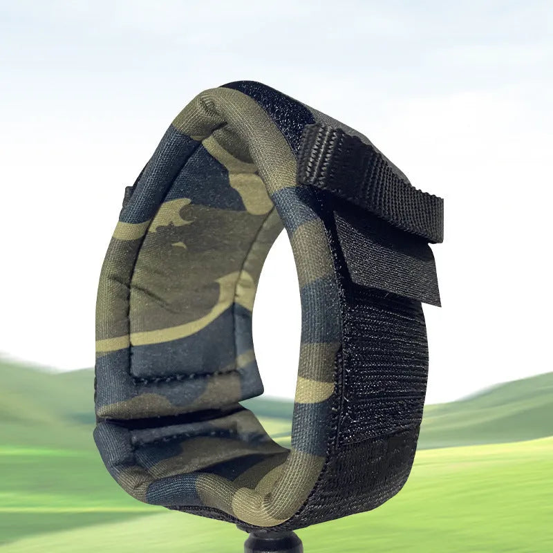 Surfboard hand holding rope showing high elasticity construction with 50kg tension strength