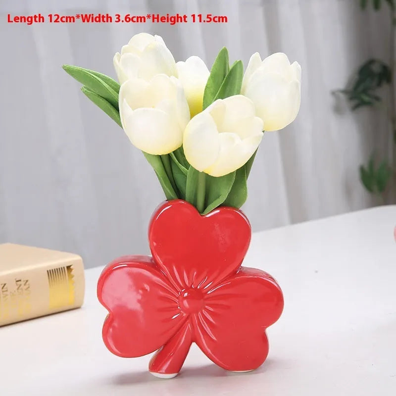 Clover-shaped white porcelain ceramic vase in European style with choice of four colours