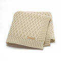 Solid colour baby blanket with three-dimensional lines pattern in 70×90cm size