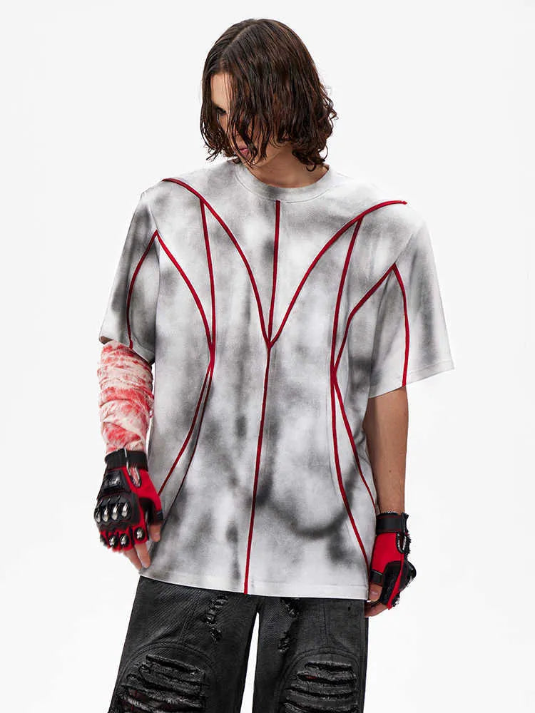 Women's padded shoulder T-shirt with three-dimensional line patchwork design and round neck collar