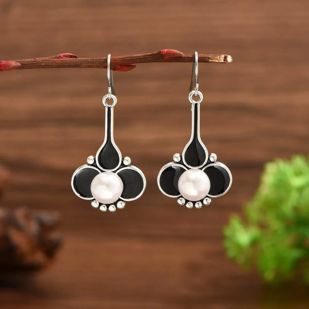 Silver electroplated alloy women's earrings with retro fashion creative styling