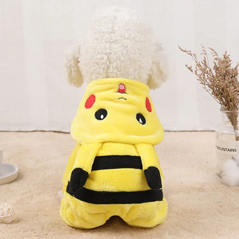 Fleece pet coat with hoodie for cats and dogs in six sizes from XS to XXL
