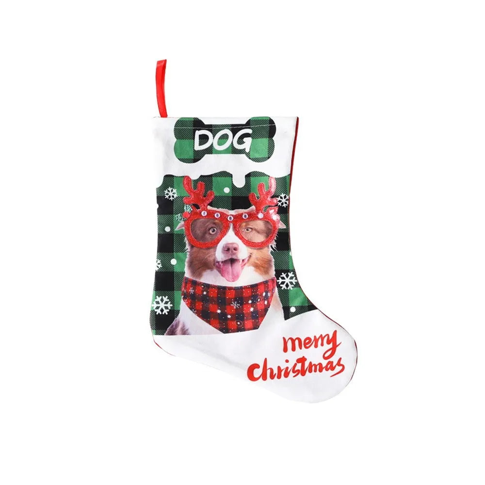 Printed plaid puppy and cat Christmas decoration in American style measuring 26x36cm on cloth material