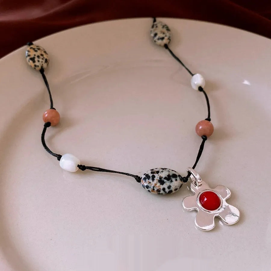 Stone shell beaded flower pendant necklace with adjustable chain in silver-black-red or silver-gold colours