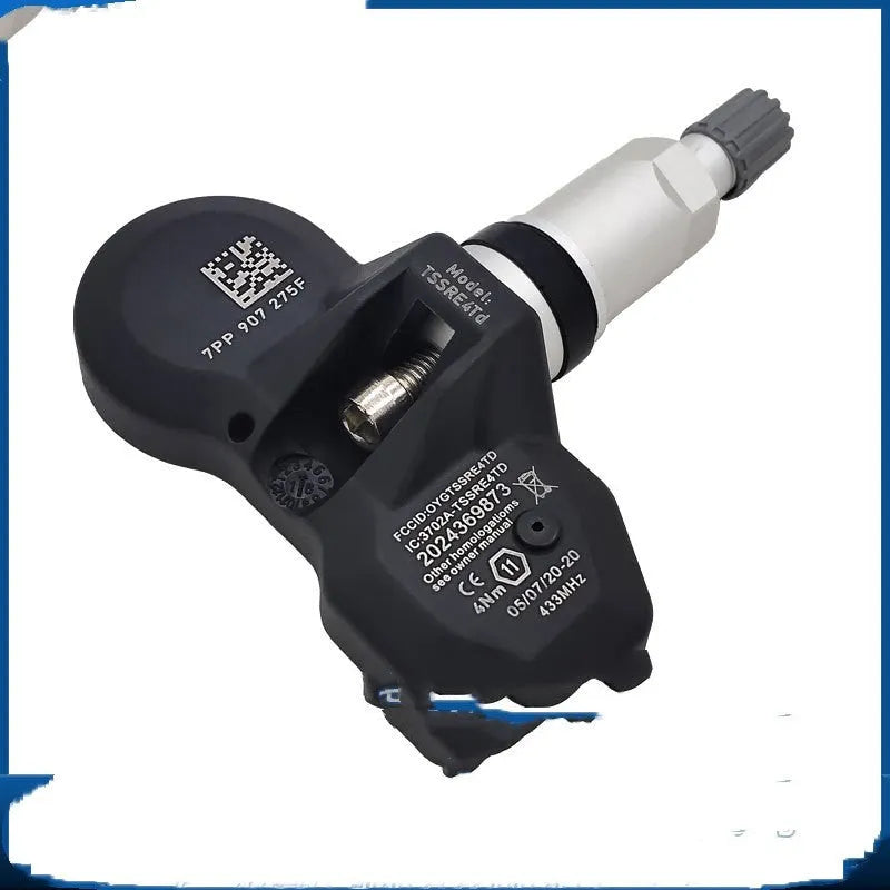 Black tyre pressure monitor with aluminium alloy valve stem for Audi cars