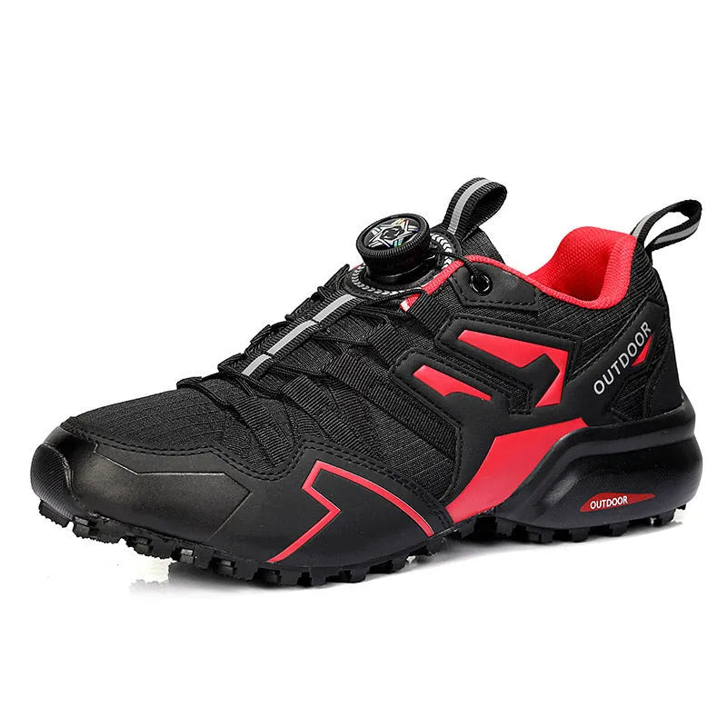 Men's beige hiking shoes with synthetic leather upper and elastic closure on natural rubber sole