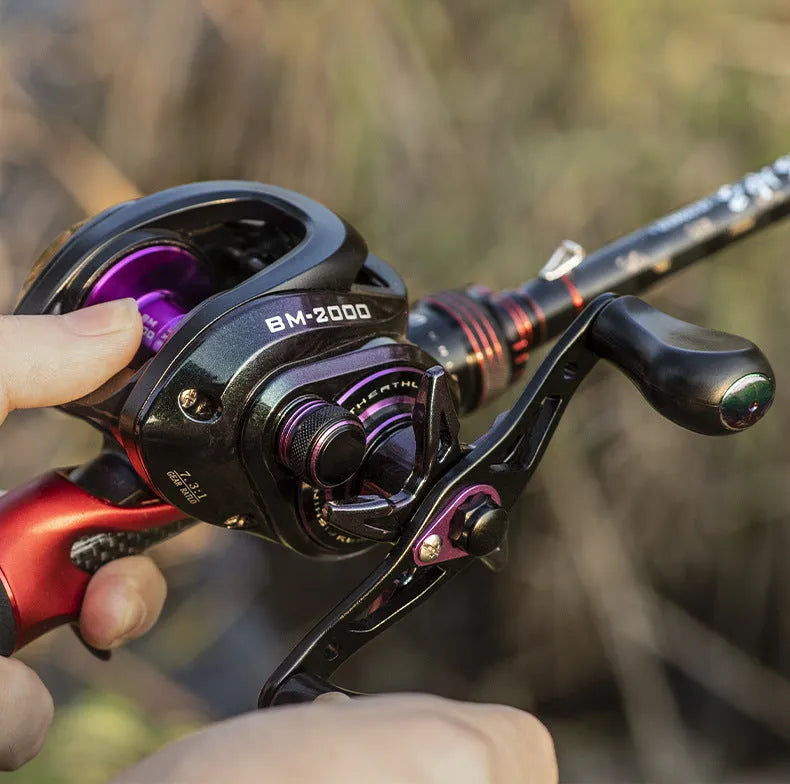 Water Drop BM2000 fishing reel with magnetic brake in left or right hand retrieve model