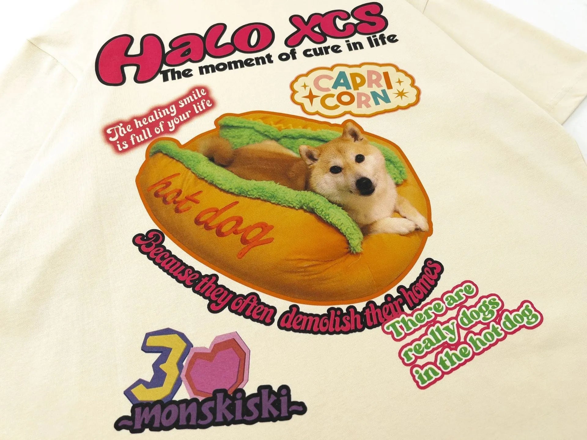 Cartoon hamburger dog printed cotton t-shirt in loose style with round neck collar