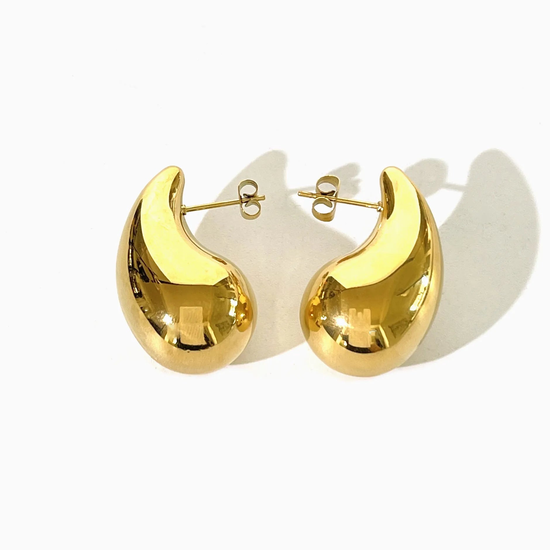 Copper geometric water drop earrings in 24K gold electroplated finish, 4.3x2.4cm size