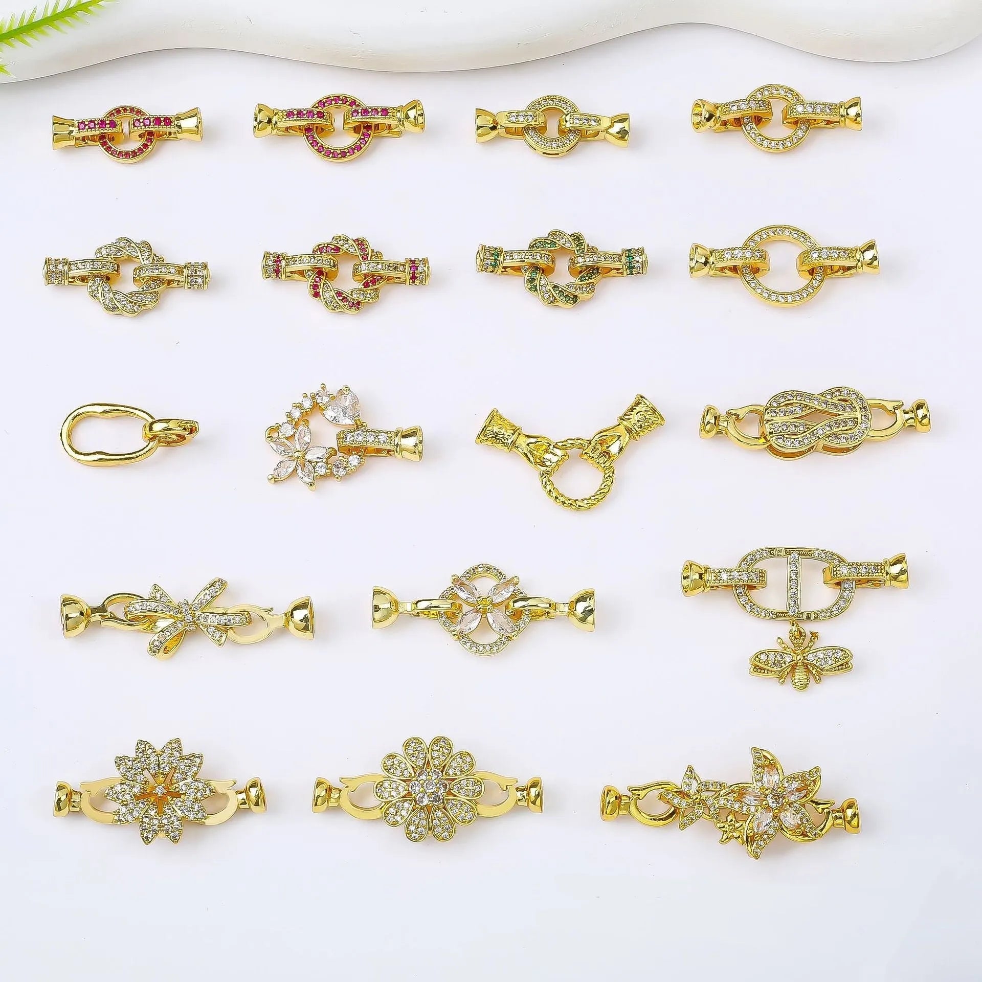 Small gold-plated necklace buckle clasp for DIY jewellery making in gold, rose gold, silver finishes