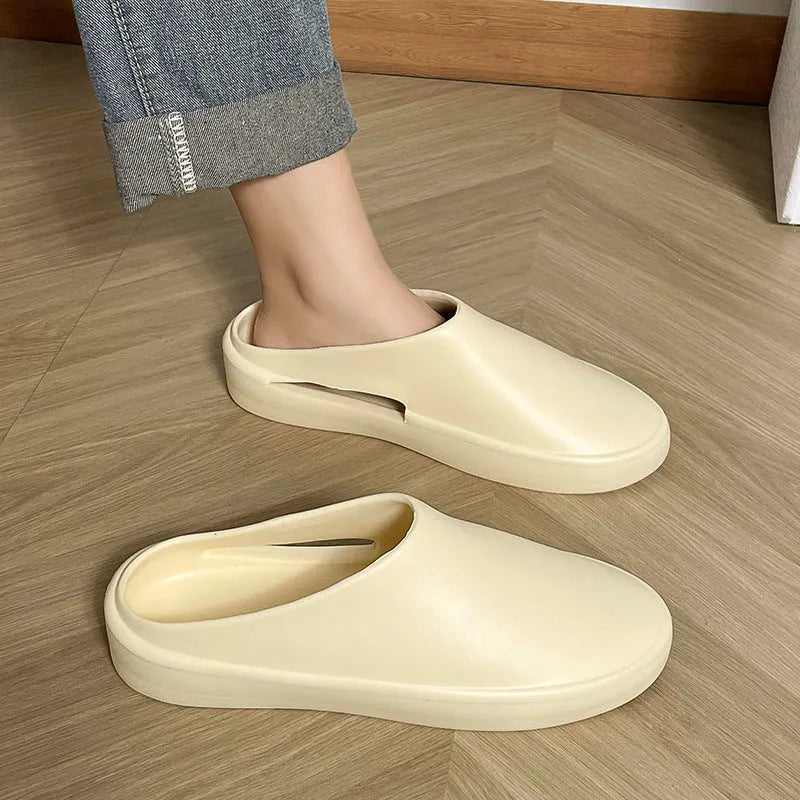 Men's closed-toe EVA slippers in beige with non-slip injection moulded sole, outdoor summer footwear