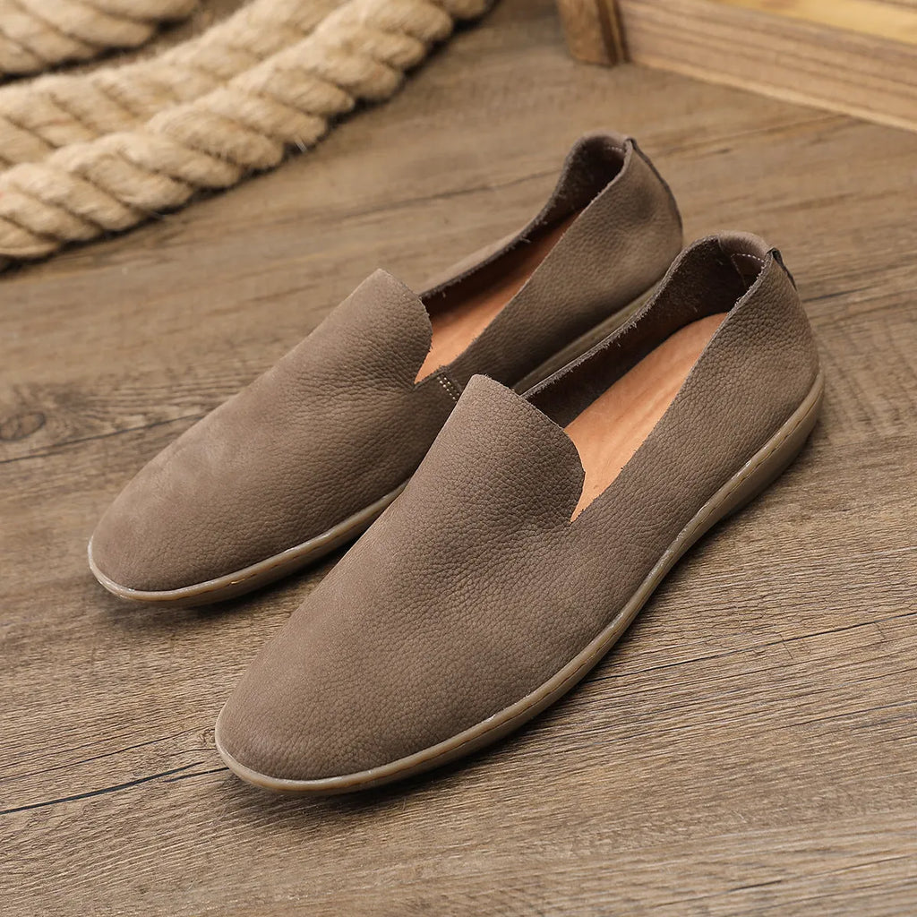 Men's handmade casual shoes with cowhide lining in khaki colour showing low-top design and rubber sole