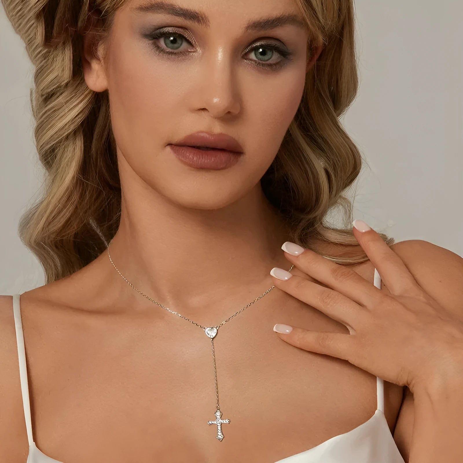925 sterling silver love cross pendant necklace on O-ring chain, colour BSN384