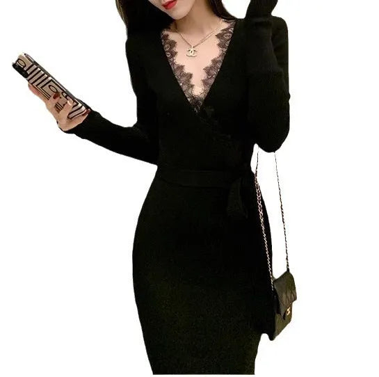 Black women's slim-fit princess dress skirt made from polyester fabric.