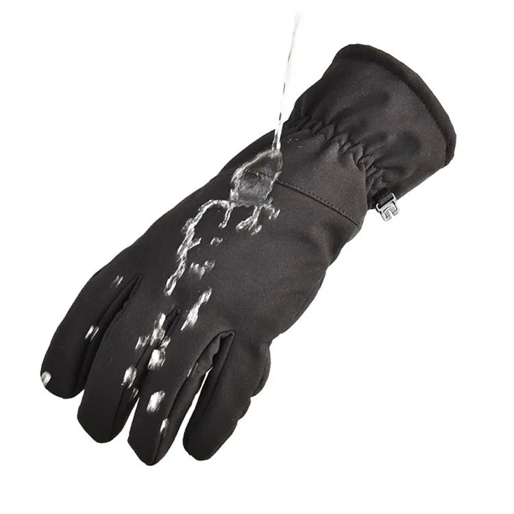 Tactical ski gloves in camouflage colour with touchscreen fingertips and anti-slip palm surface