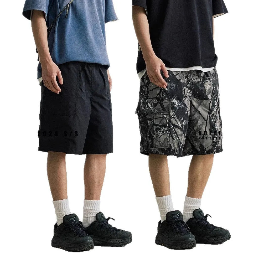 Loose casual straight-leg denim shorts with elasticated mid waist in black and army green colours