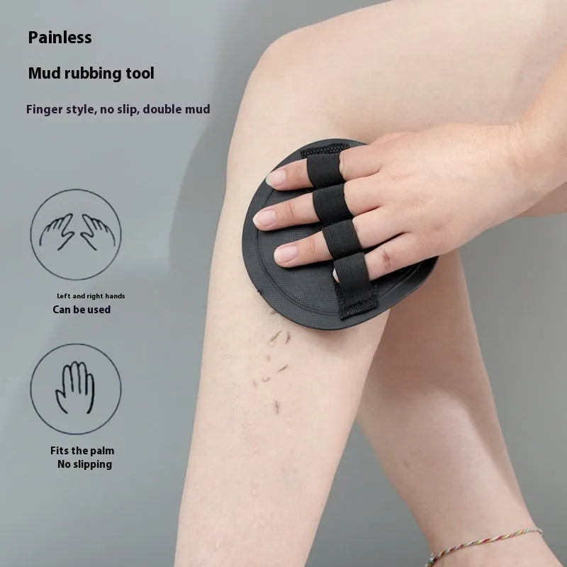 Rubber finger-style bath accessory with round cake colour options and included towel