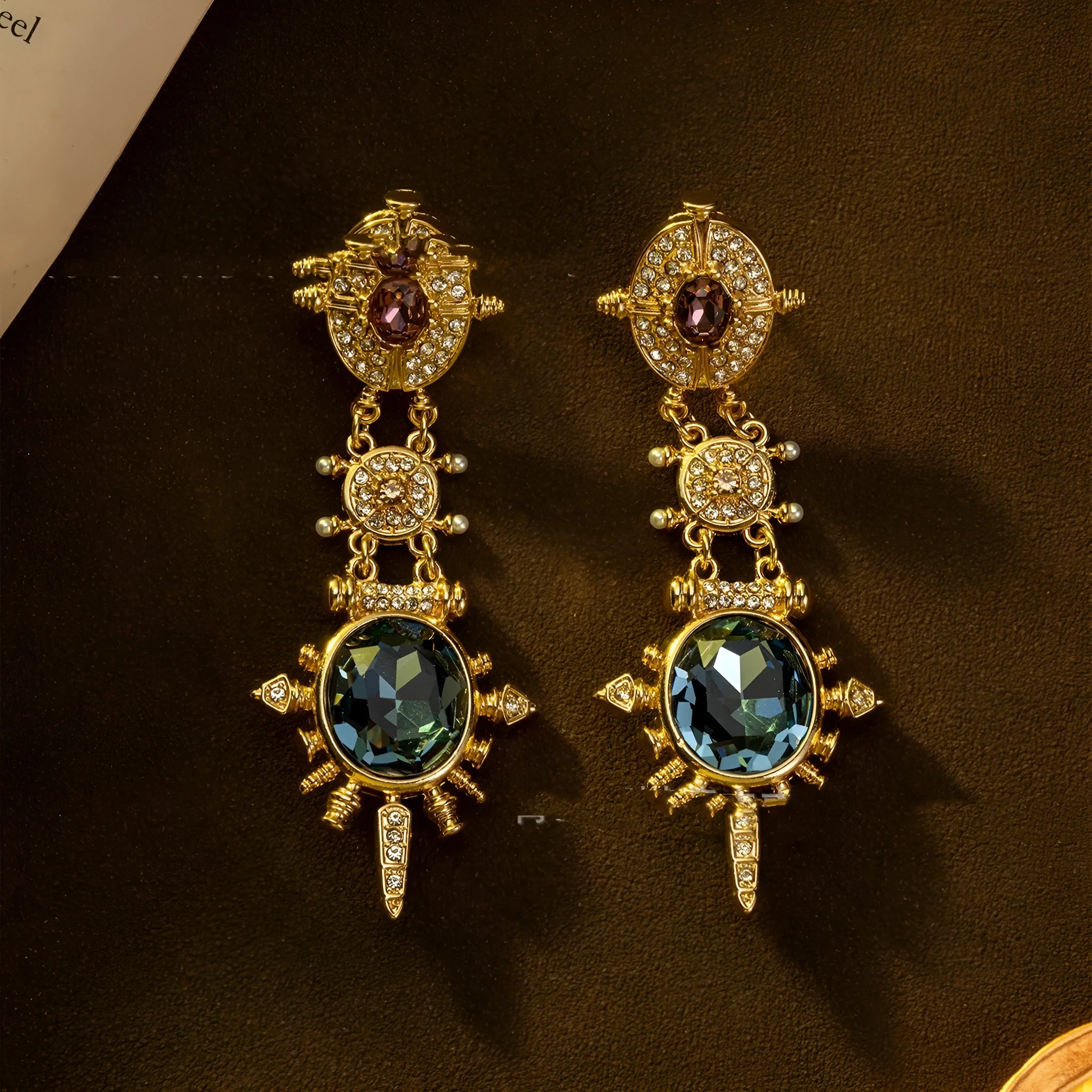 Gold retro geometric stud earrings with round shape and diamond-treated alloy surface