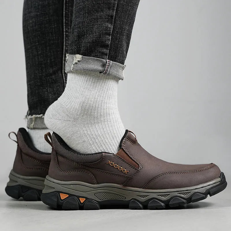 Men's casual shoes with rubber sole and round toe in dark brown, black, or grey colours