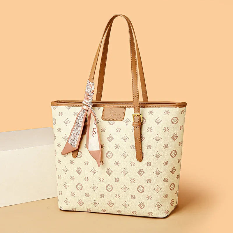 Large capacity women's shoulder bag in PU with horizontal square shape, double shoulder straps, printed pattern, black colour option