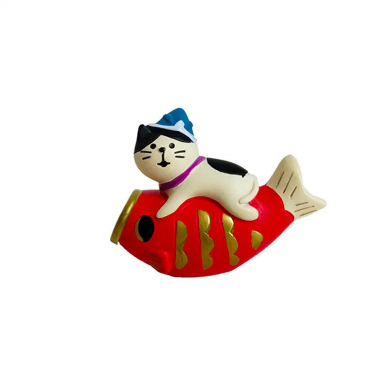 Cartoon-style resin figurine of a cat dressed as the Statue of Liberty, showing Earth Instrument Cat and Carp Cat style options.
