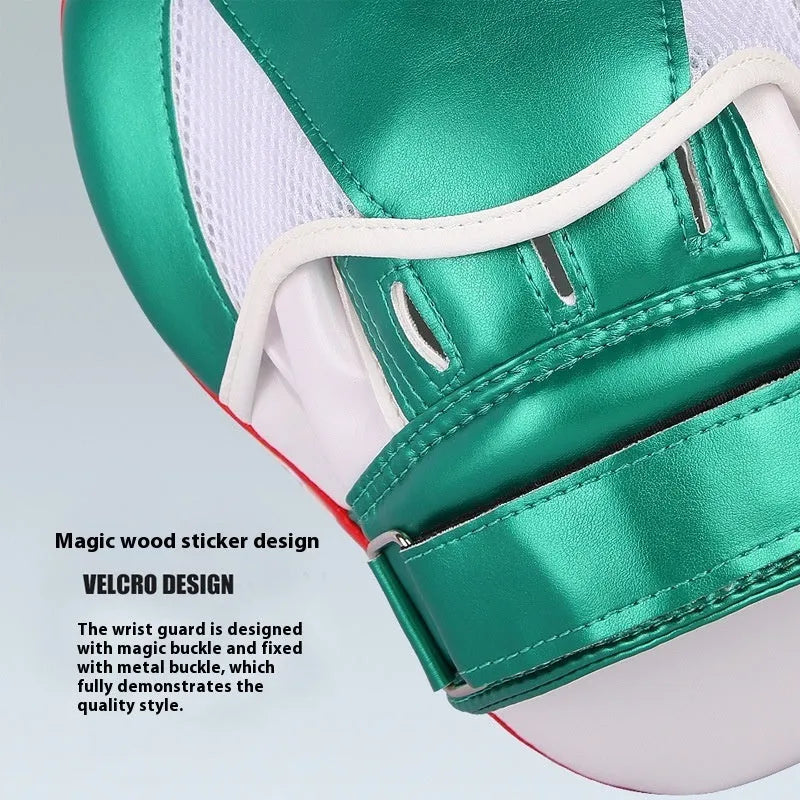 Vertical portable boxer sanda baffle target in gold or green PU leather for martial arts training