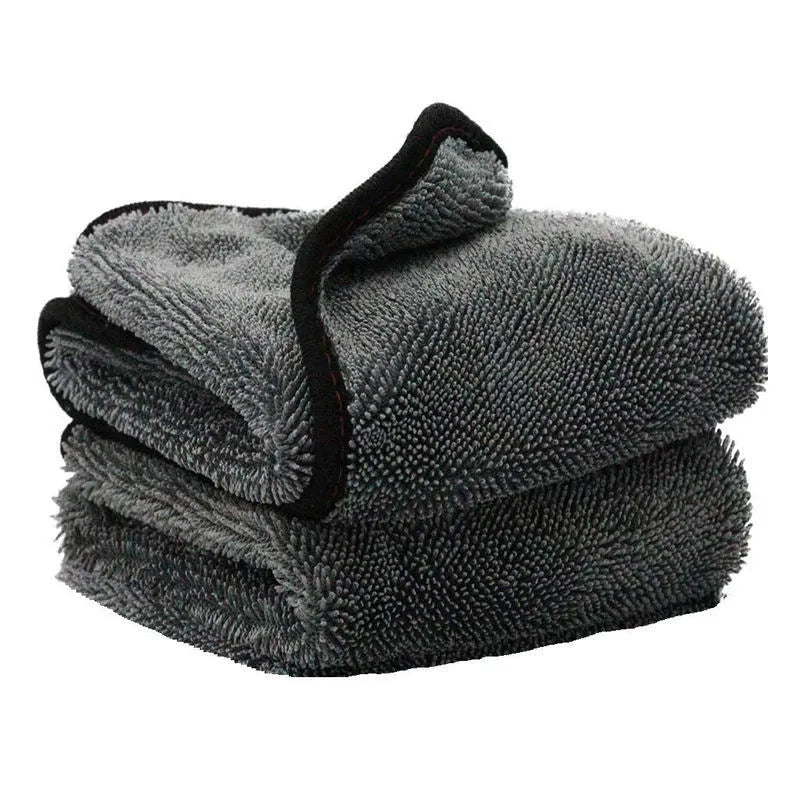 Grey microfiber car drying towel measuring 40 by 40 centimetres